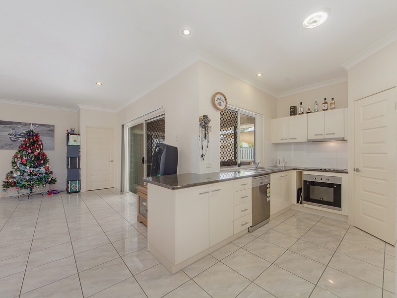 4 BROADWOOD STREET, Fernvale QLD 4306