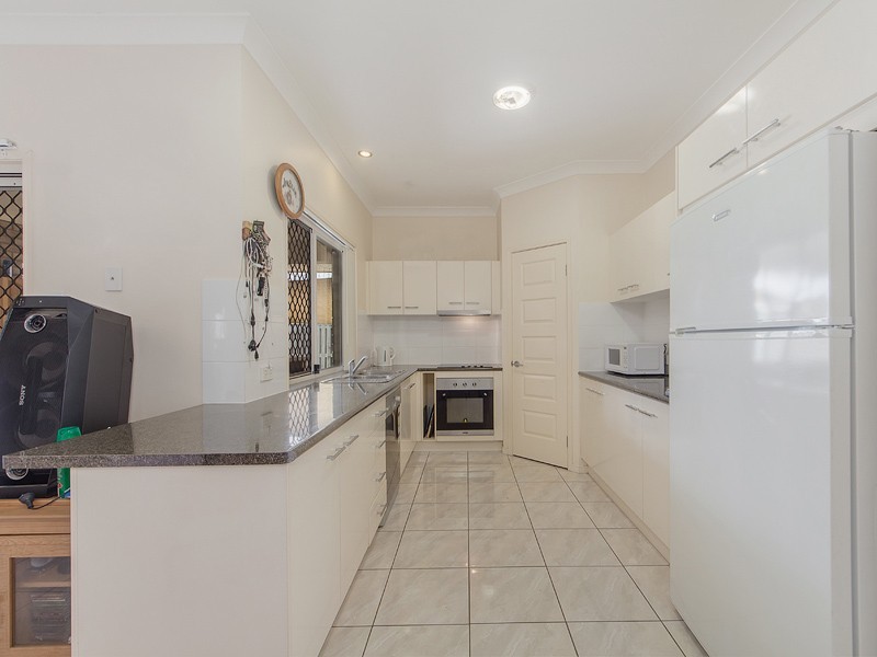 4 BROADWOOD STREET, Fernvale QLD 4306