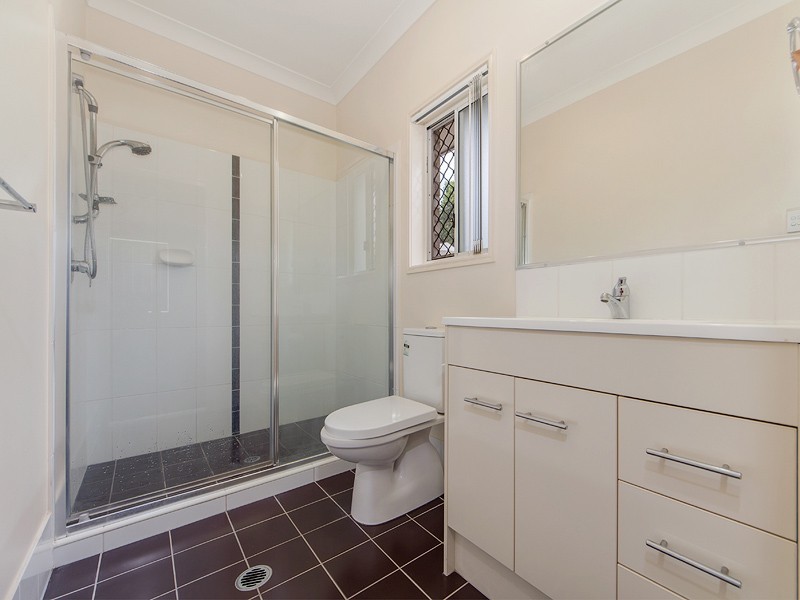 4 BROADWOOD STREET, Fernvale QLD 4306