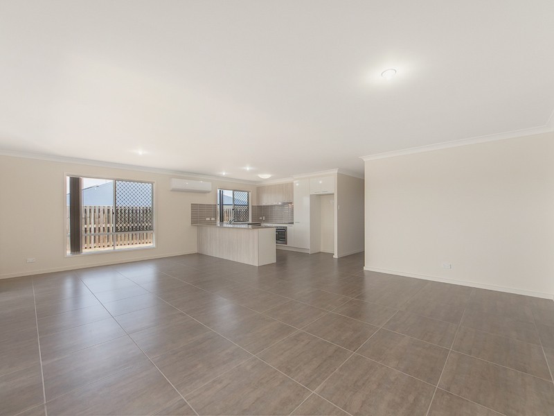 6 COTTONWOOD CRESCENT, Fernvale QLD 4306