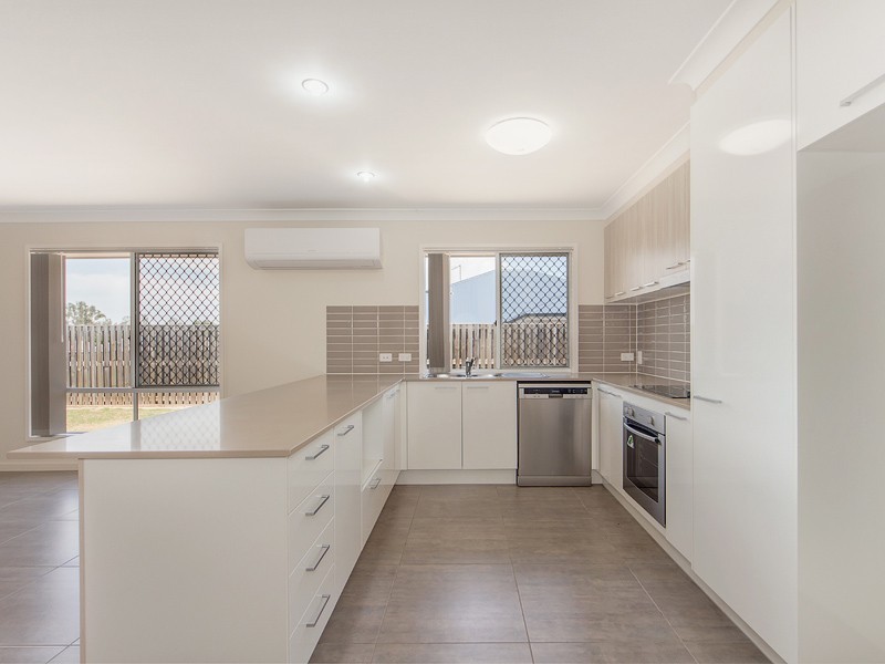 6 COTTONWOOD CRESCENT, Fernvale QLD 4306