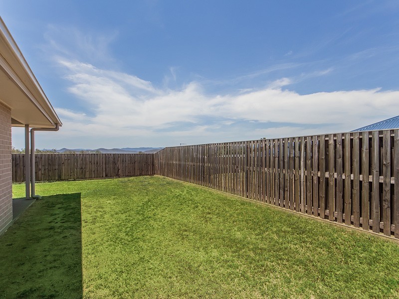 6 COTTONWOOD CRESCENT, Fernvale QLD 4306