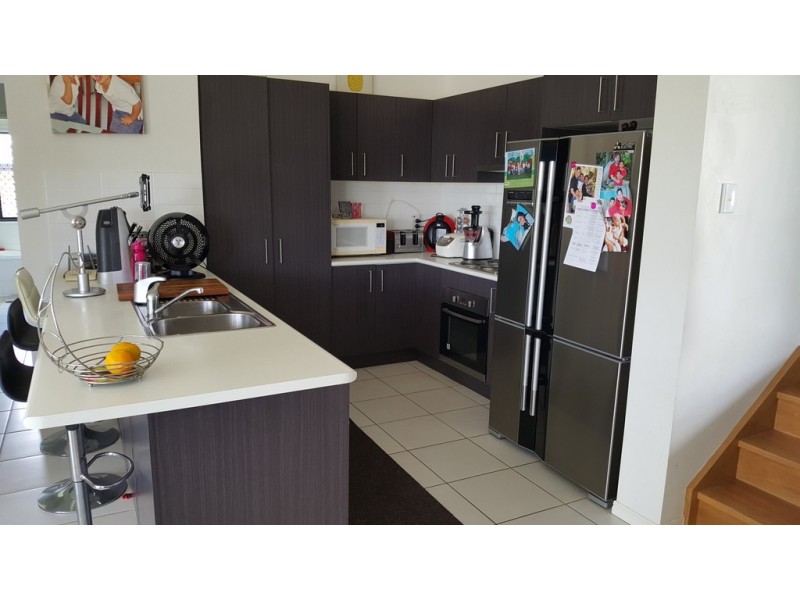 6 DIOR PLACE, Wulkuraka QLD 4305