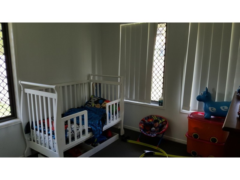 6 DIOR PLACE, Wulkuraka QLD 4305