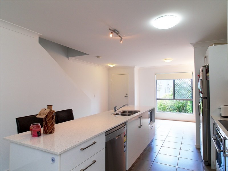 2/51 RIVER ROAD, Bundamba QLD 4304