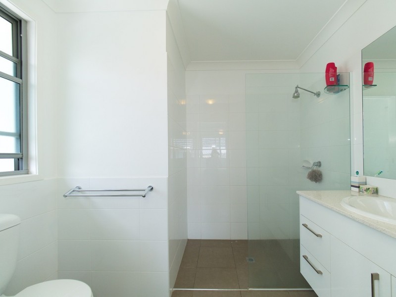 2/51 RIVER ROAD, Bundamba QLD 4304