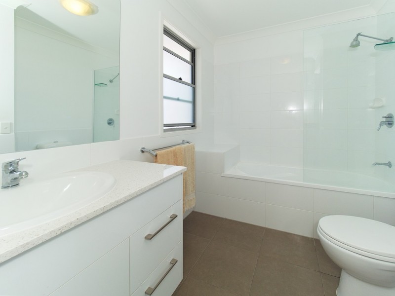 2/51 RIVER ROAD, Bundamba QLD 4304