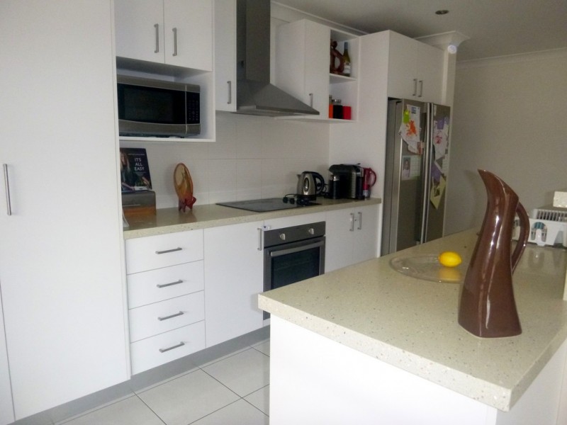 8 Dalewood Place, Moggill QLD 4070