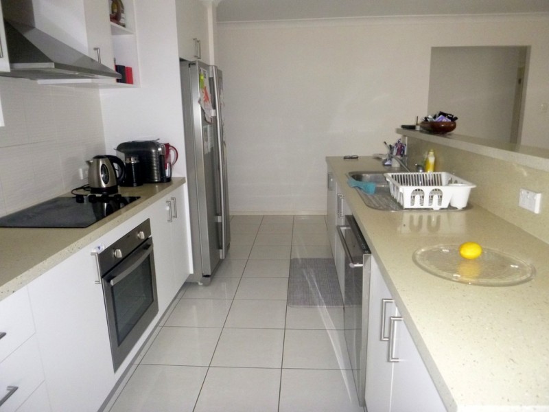 8 Dalewood Place, Moggill QLD 4070