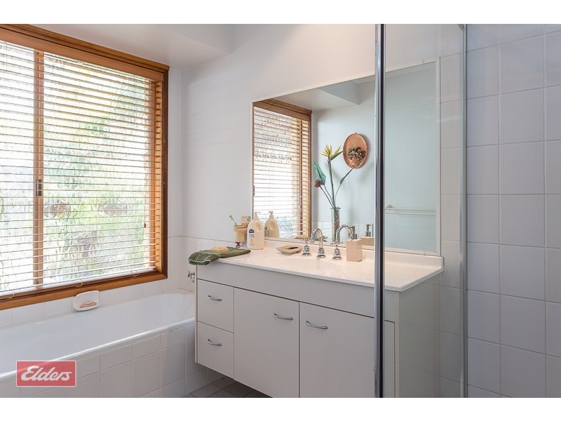 21 CHURCH ROAD, Bellbowrie QLD 4070