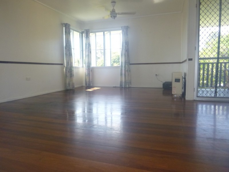 52 Kynance Street, Leichhardt QLD 4305