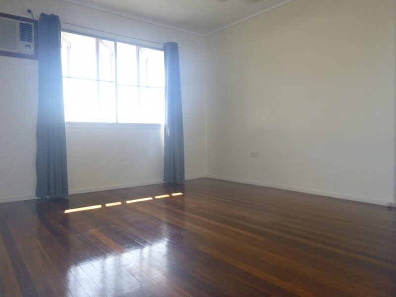 52 Kynance Street, Leichhardt QLD 4305