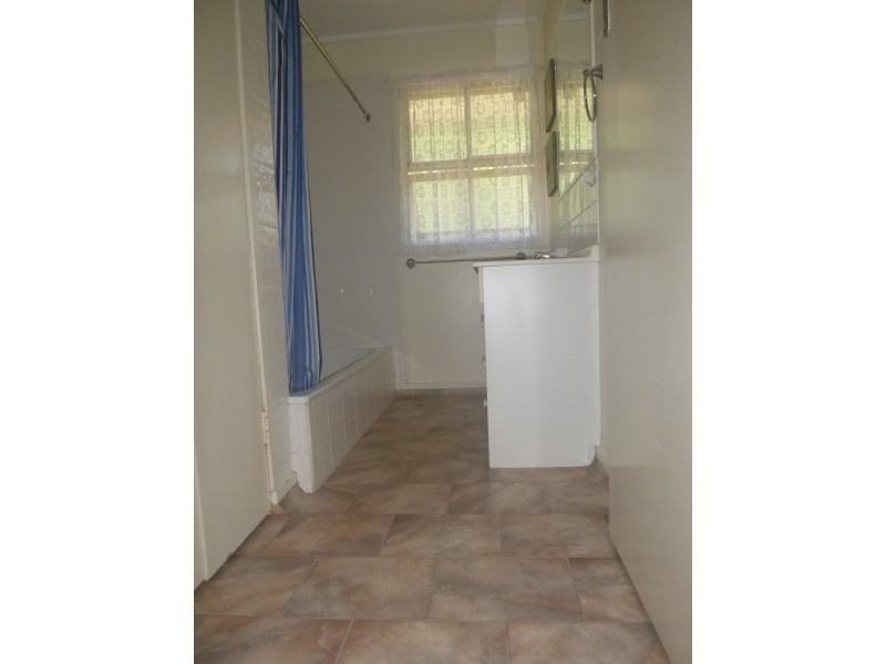 52 Kynance Street, Leichhardt QLD 4305