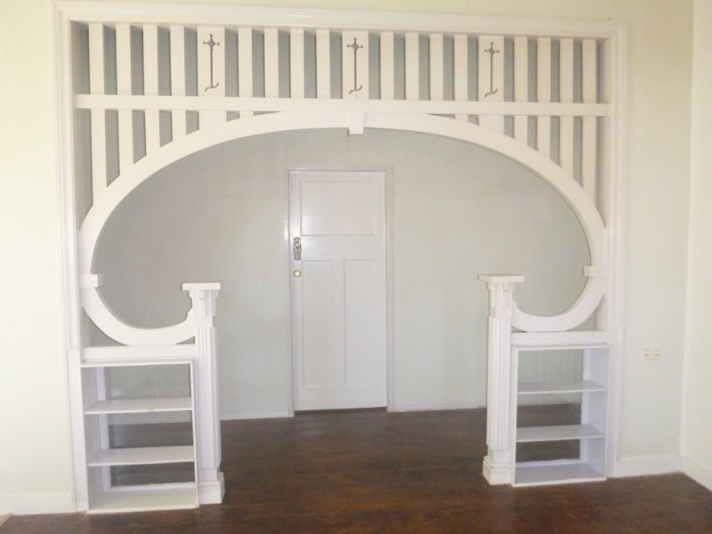 8 RUSSELL STREET, Silkstone QLD 4304