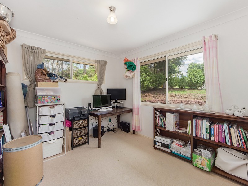 6 NIDUS COURT, Fernvale QLD 4306