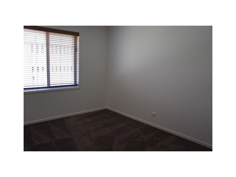 18 Cottonwood Street, Fernvale QLD 4306