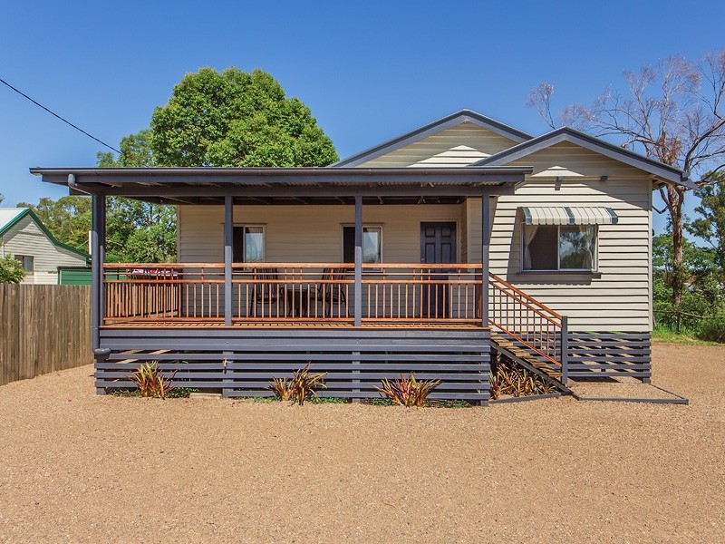 8 MACAULAY STREET, Fernvale QLD 4306