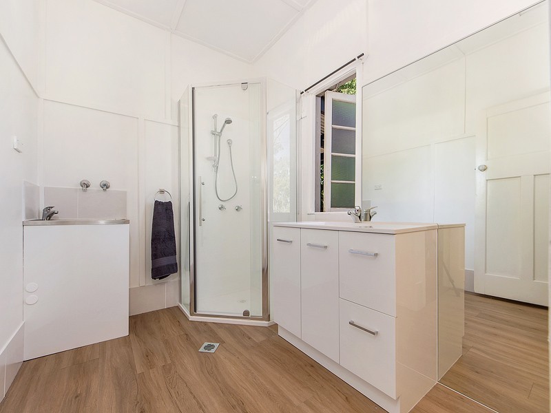 8 MACAULAY STREET, Fernvale QLD 4306