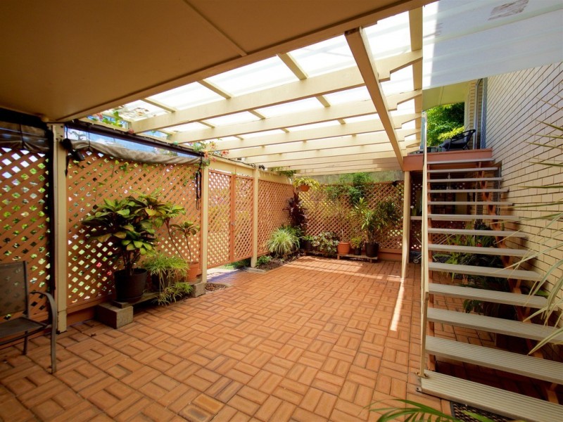 8 BOURKE STREET, Brassall QLD 4305