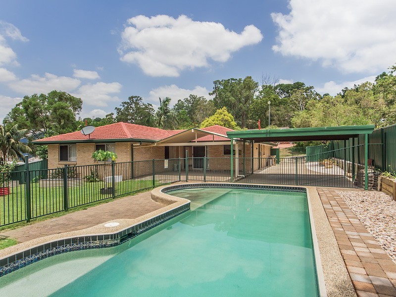 27 SWEETGUM STREET, Bellbowrie QLD 4070