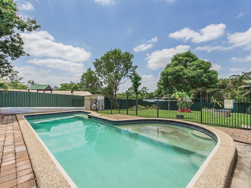 27 SWEETGUM STREET, Bellbowrie QLD 4070