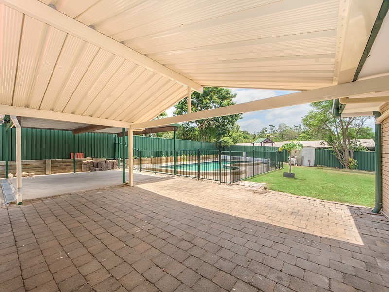 27 SWEETGUM STREET, Bellbowrie QLD 4070