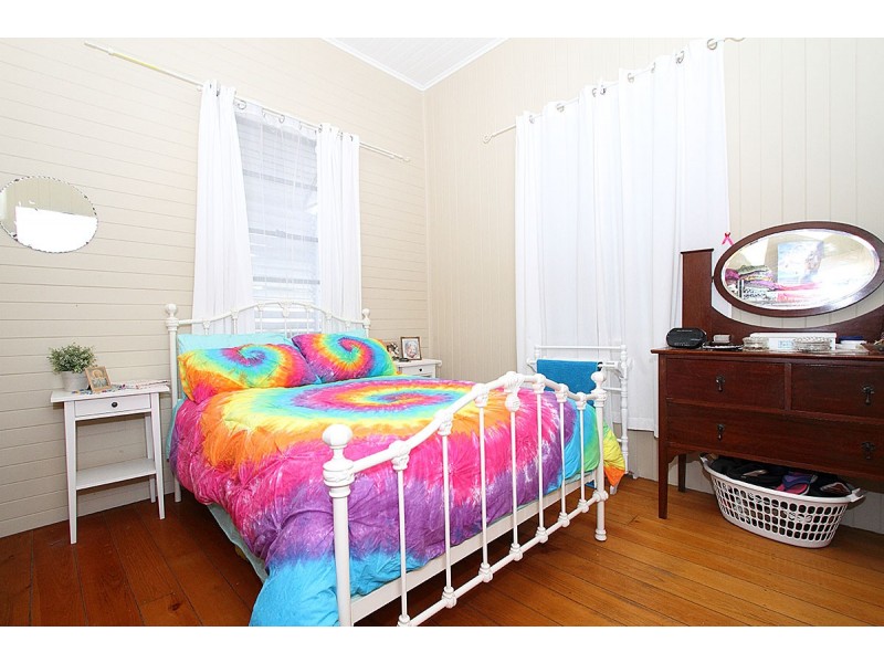 31B WOODFORD STREET, One Mile QLD 4305