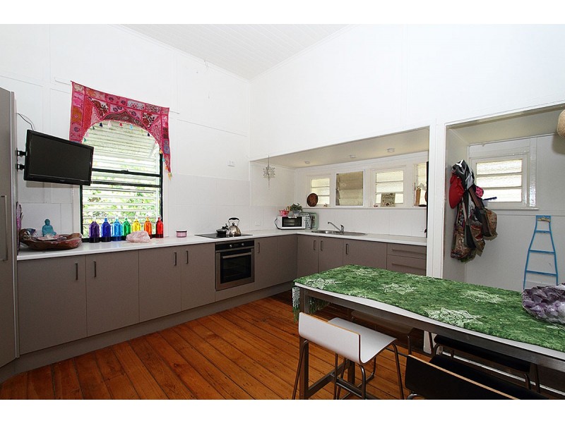 31B WOODFORD STREET, One Mile QLD 4305