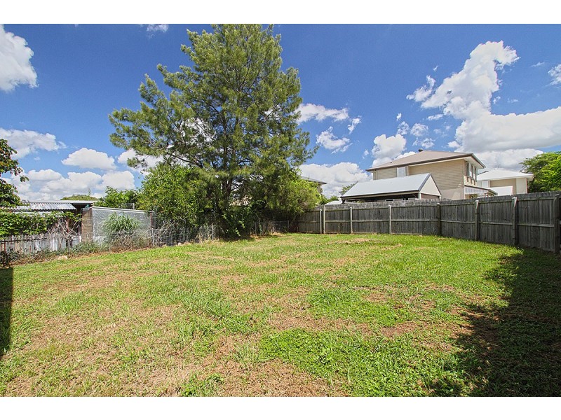 31B WOODFORD STREET, One Mile QLD 4305