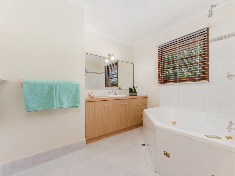 112 LOCKYER VIEW ROAD, Wivenhoe Pocket QLD 4306