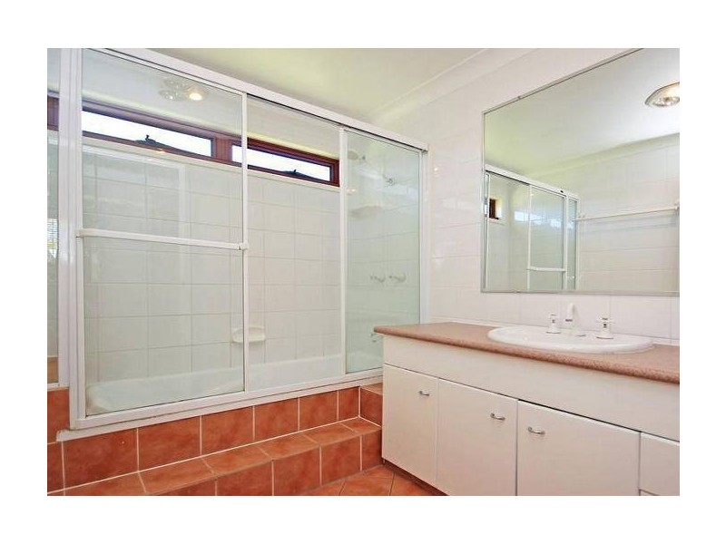 10 EDGAR STREET, Eastern Heights QLD 4305
