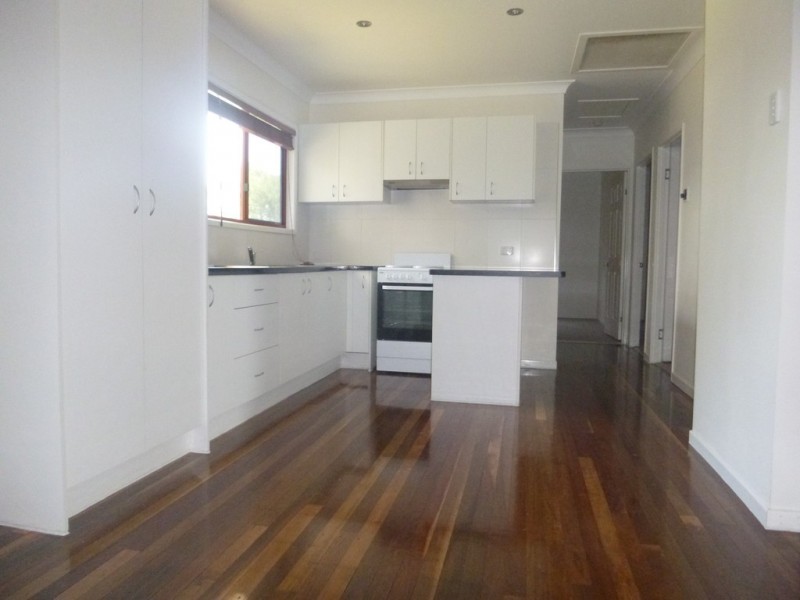 10 EDGAR STREET, Eastern Heights QLD 4305
