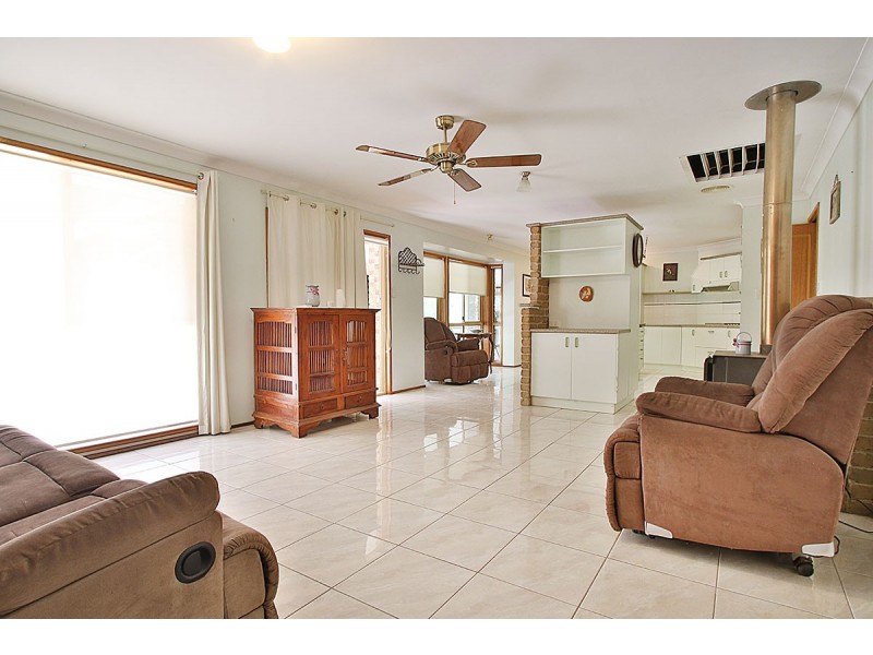 13 DOUGLAS COURT, Karalee QLD 4306