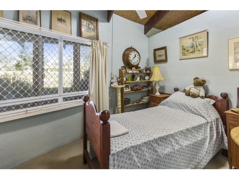 32 CLIVE STREET, Fernvale QLD 4306