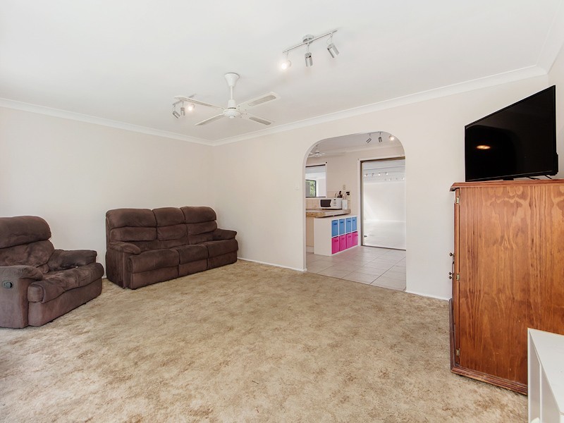 6 STOCKS LANE, Walloon QLD 4306