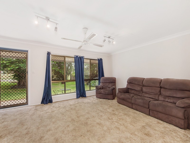 6 STOCKS LANE, Walloon QLD 4306