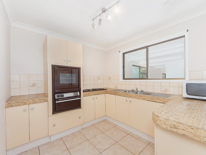 6 STOCKS LANE, Walloon QLD 4306