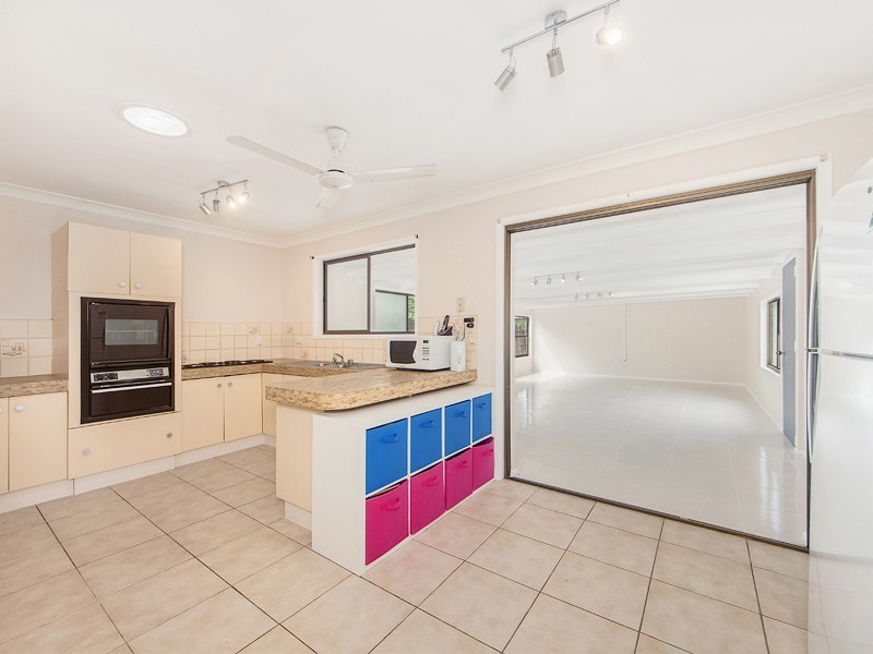 6 STOCKS LANE, Walloon QLD 4306
