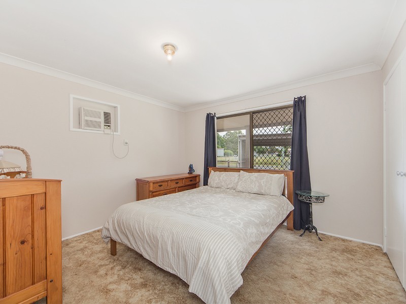 6 STOCKS LANE, Walloon QLD 4306