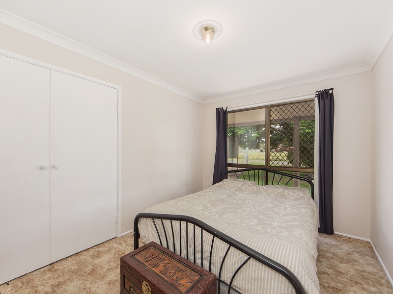 6 STOCKS LANE, Walloon QLD 4306