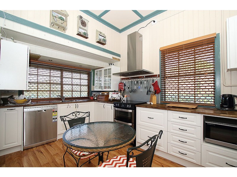 33 LOWOOD HILLS ROAD, Lowood QLD 4311