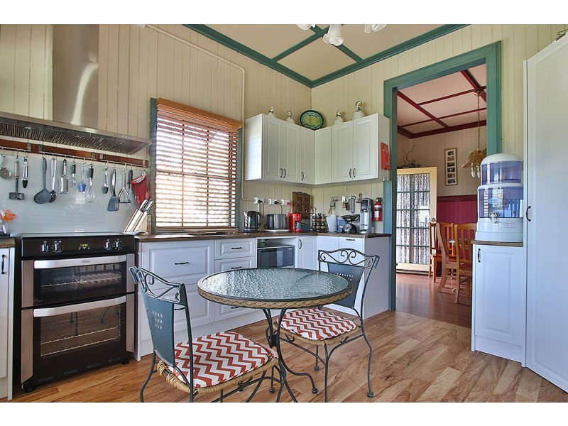 33 LOWOOD HILLS ROAD, Lowood QLD 4311