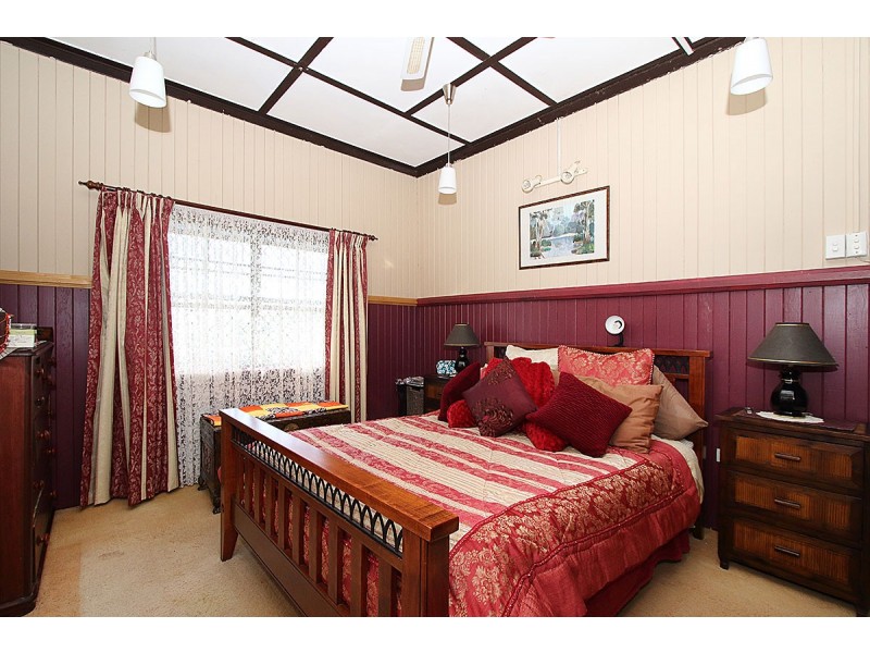 33 LOWOOD HILLS ROAD, Lowood QLD 4311