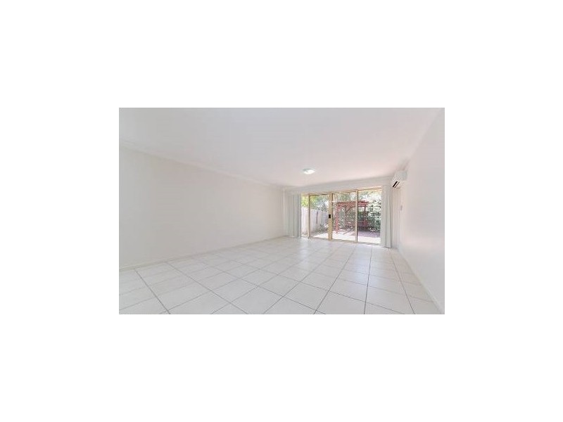 33/5 Spalding Cres, Goodna QLD 4300