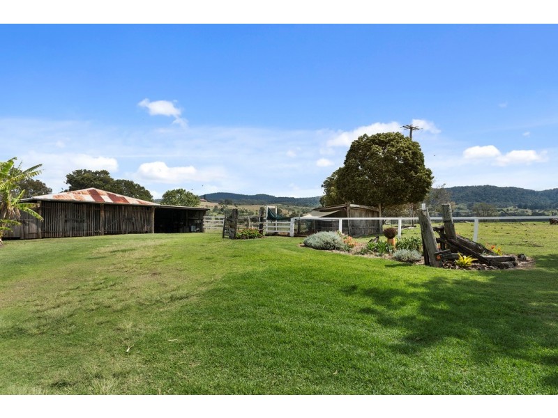 61 HENDERSON ROAD, Lanefield QLD 4340