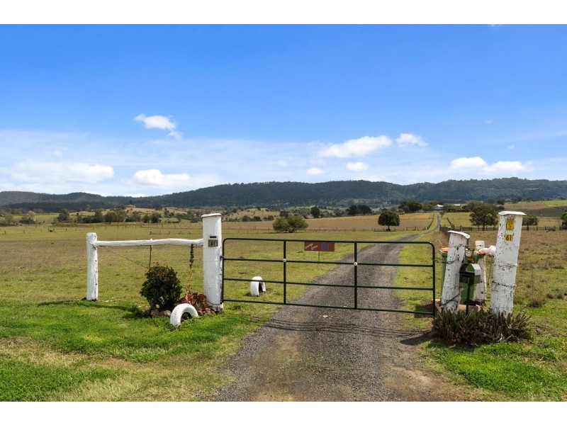 61 HENDERSON ROAD, Lanefield QLD 4340