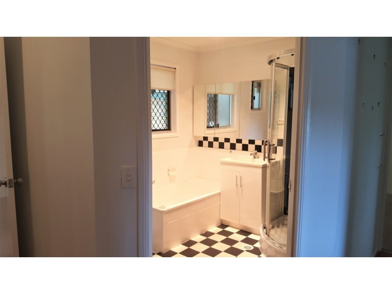 9 BORDER COURT, Brassall QLD 4305