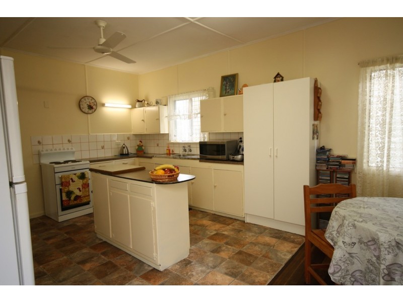 16 WEST ROAD, Coominya QLD 4311