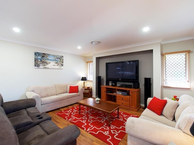 8 EMERSON CRESCENT, Brassall QLD 4305