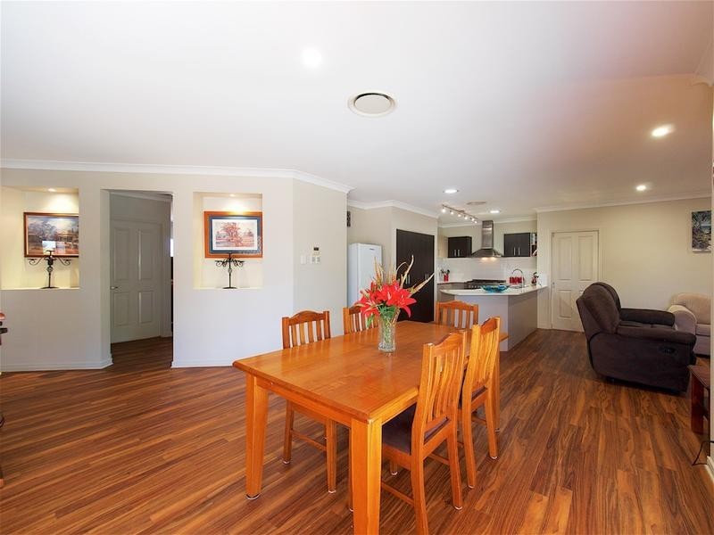 8 EMERSON CRESCENT, Brassall QLD 4305